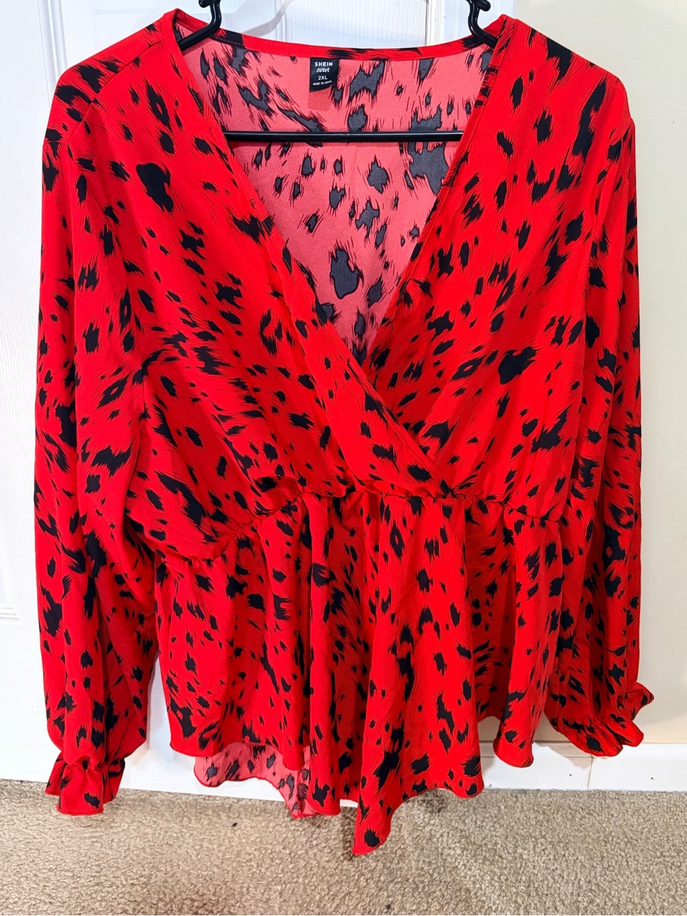 SHEIN Red Black Abstract Print V-Neck Peplum Tunic